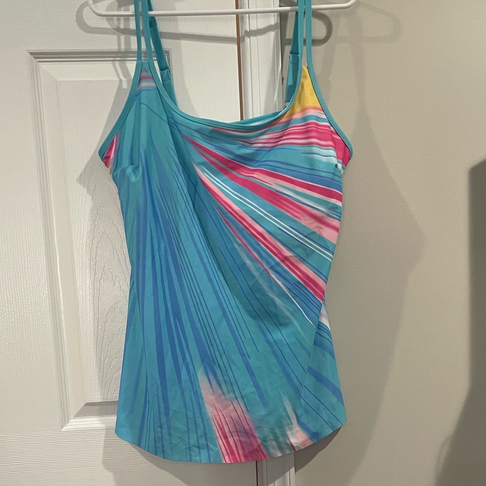 ⭐️Women’s Multicolor Striped Bathing Suit Tankini Top- Size 3XL